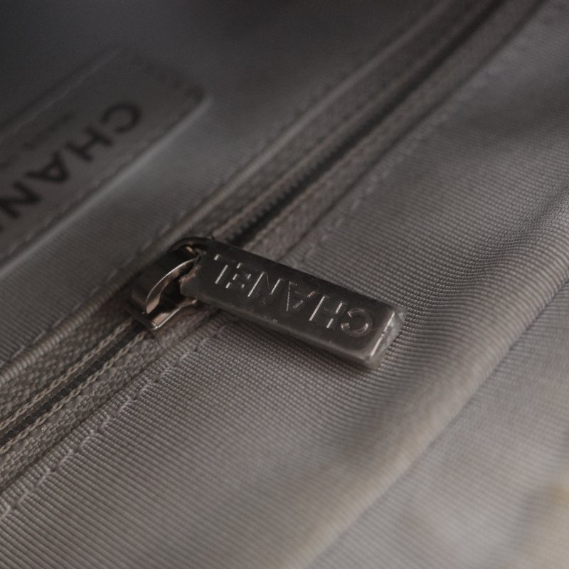 Chanel香奈兒 Gabrielle Hobo 金屬銀色 小牛皮 小型流浪包 肩背包 側背包-18