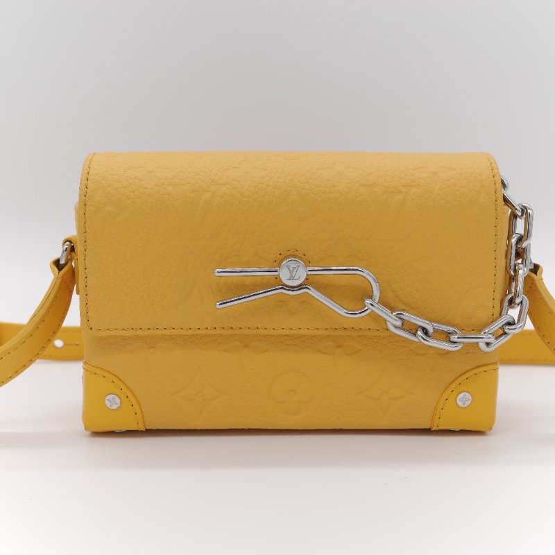 Louis Vuitton路易威登 Steamer 黃色 粒小牛皮 隨身錢包 斜背包-1