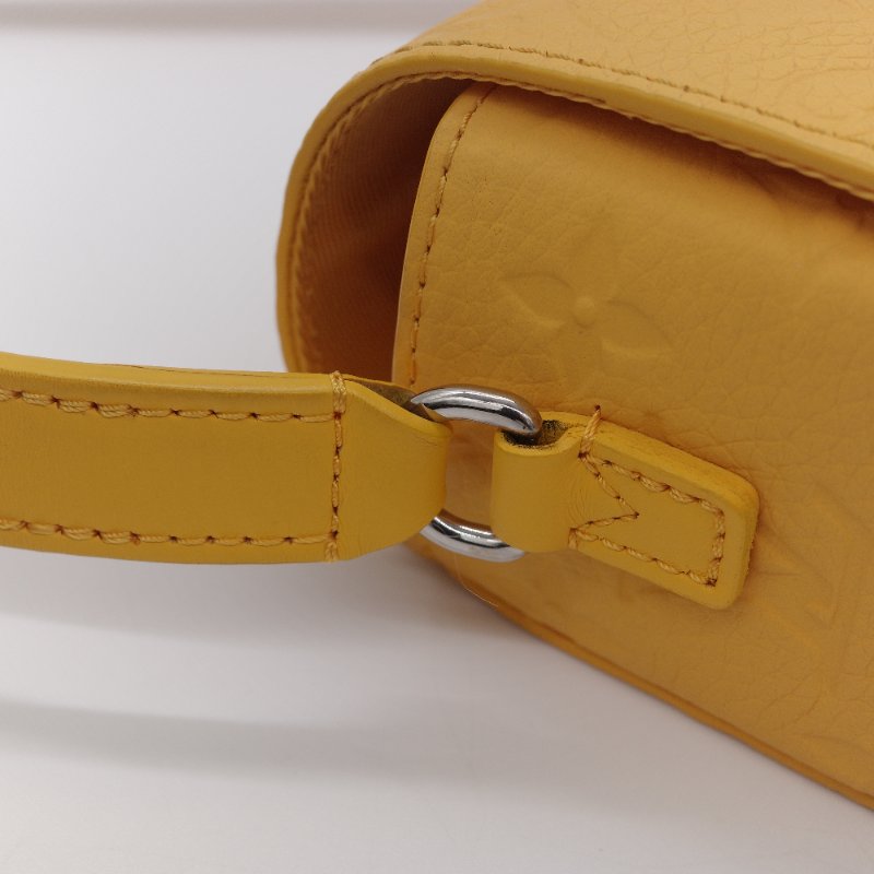 Louis Vuitton路易威登 Steamer 黃色 粒小牛皮 隨身錢包 斜背包-8
