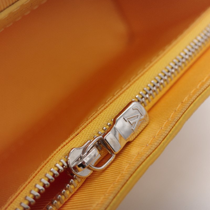 Louis Vuitton路易威登 Steamer 黃色 粒小牛皮 隨身錢包 斜背包-13