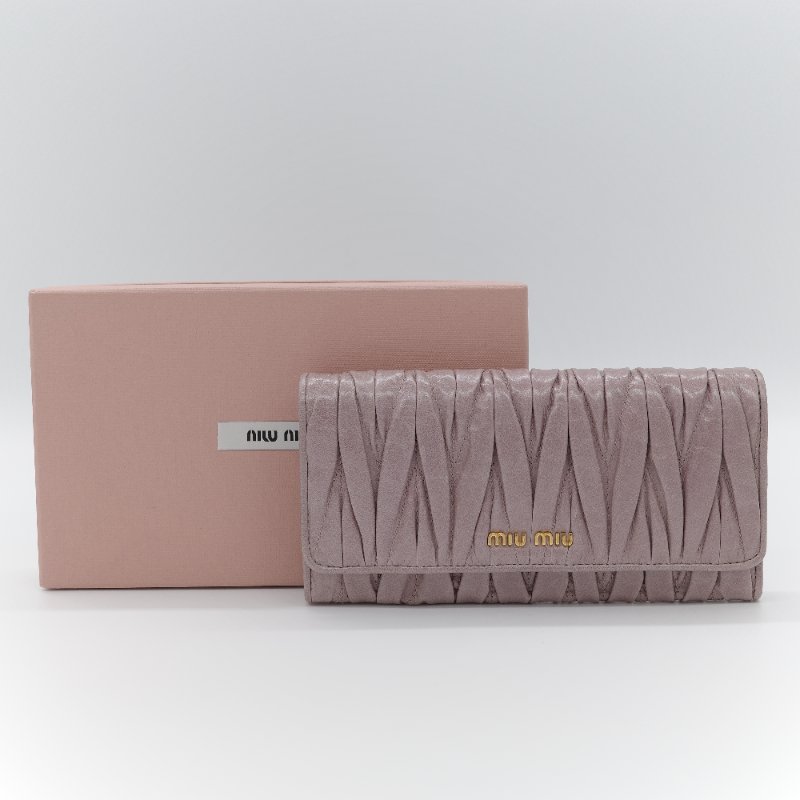 Miu Miu 繆繆  抓皺 乾燥玫瑰色 粉膚色 羊皮 長夾-1