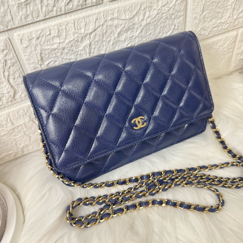 香奈兒午夜藍荔枝牛皮新款吸磁釦woc-26