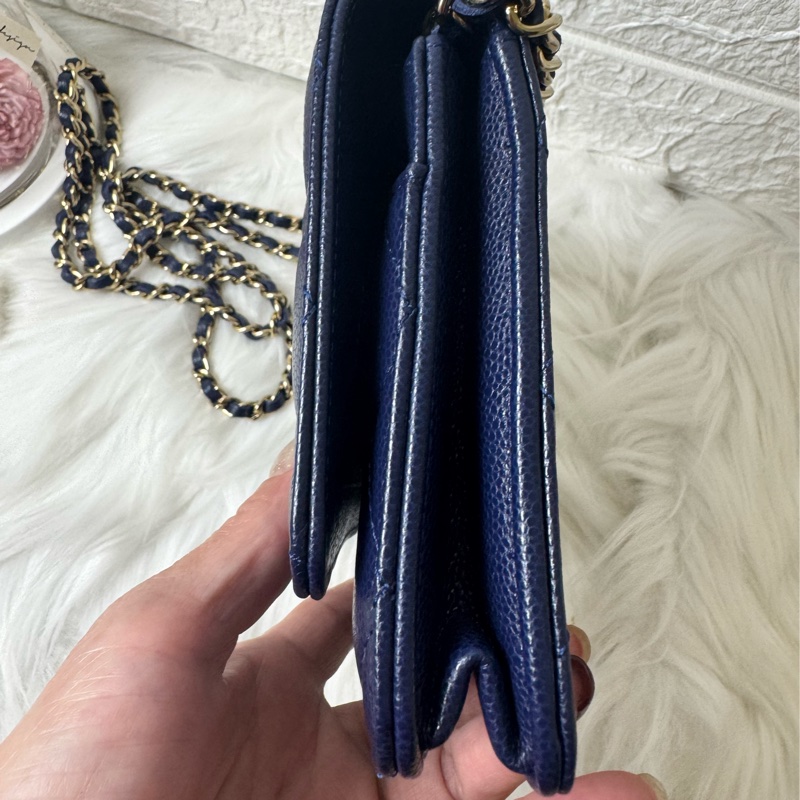 香奈兒午夜藍荔枝牛皮新款吸磁釦woc-29