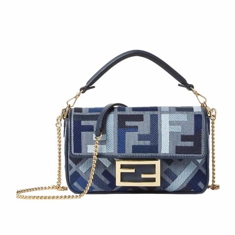 Fendi 女士 標誌性Baguette包均碼碼20cm*5cm*13cm