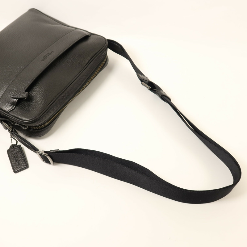 COACH 牛皮皮革Charles Camera Bag銀扣肩背袋-6