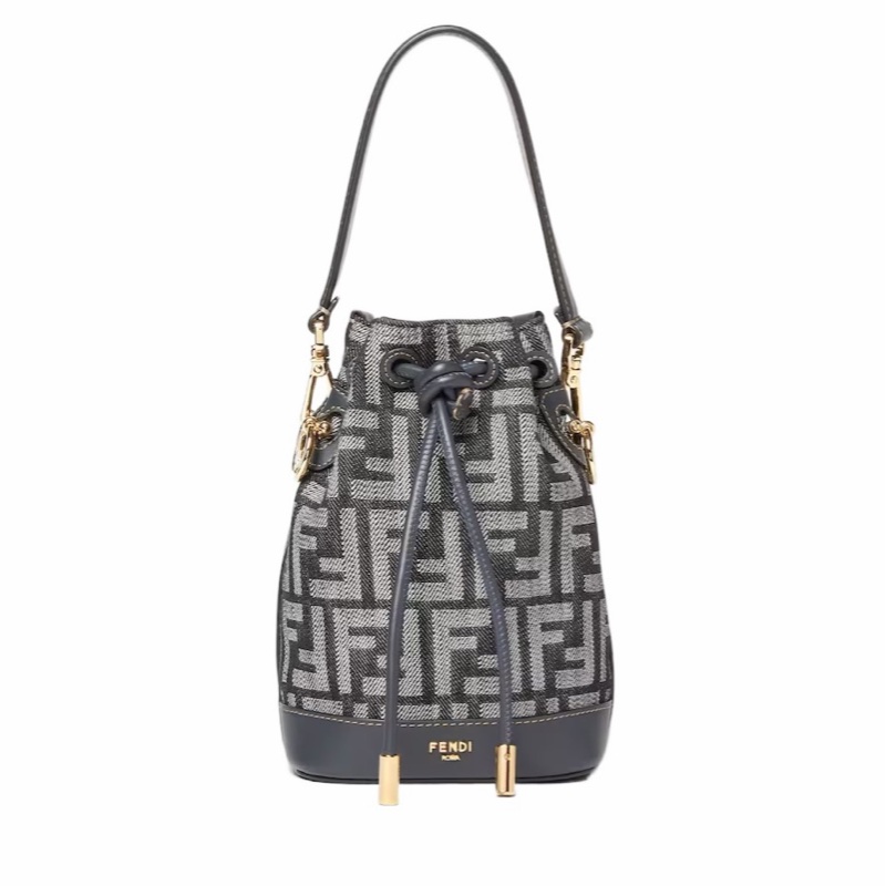 Fendi 女士 Mon Tresor 水桶包均碼碼常規、13.5cm*11cm*19cm-0