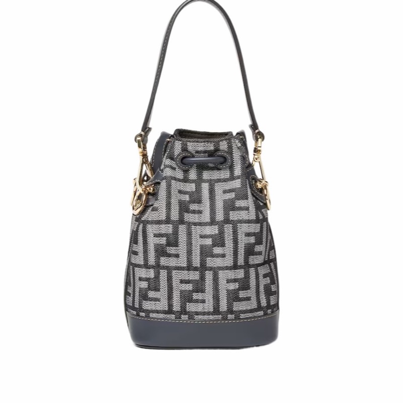 Fendi 女士 Mon Tresor 水桶包均碼碼常規、13.5cm*11cm*19cm-3
