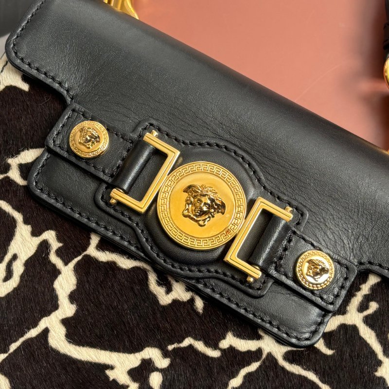 ::VERSACE:: 凡賽斯 黑皮革 黑白馬毛掀蓋斜背包 手拿包-1