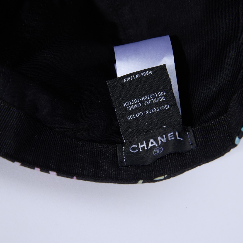 CHANEL cap-8