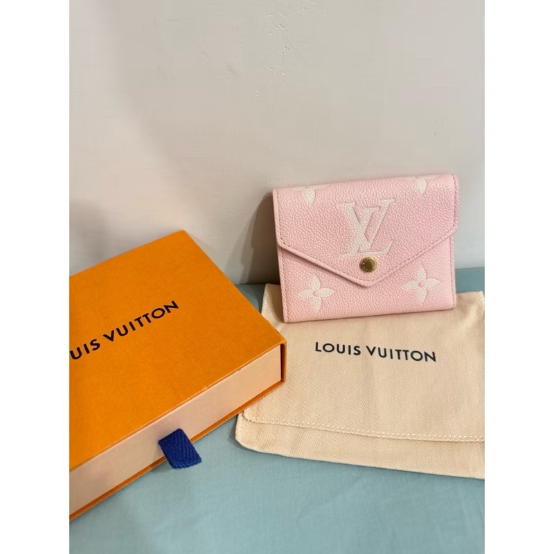 LV草莓牛奶短夾-0