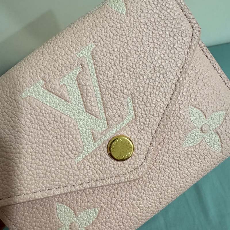 LV草莓牛奶短夾-2