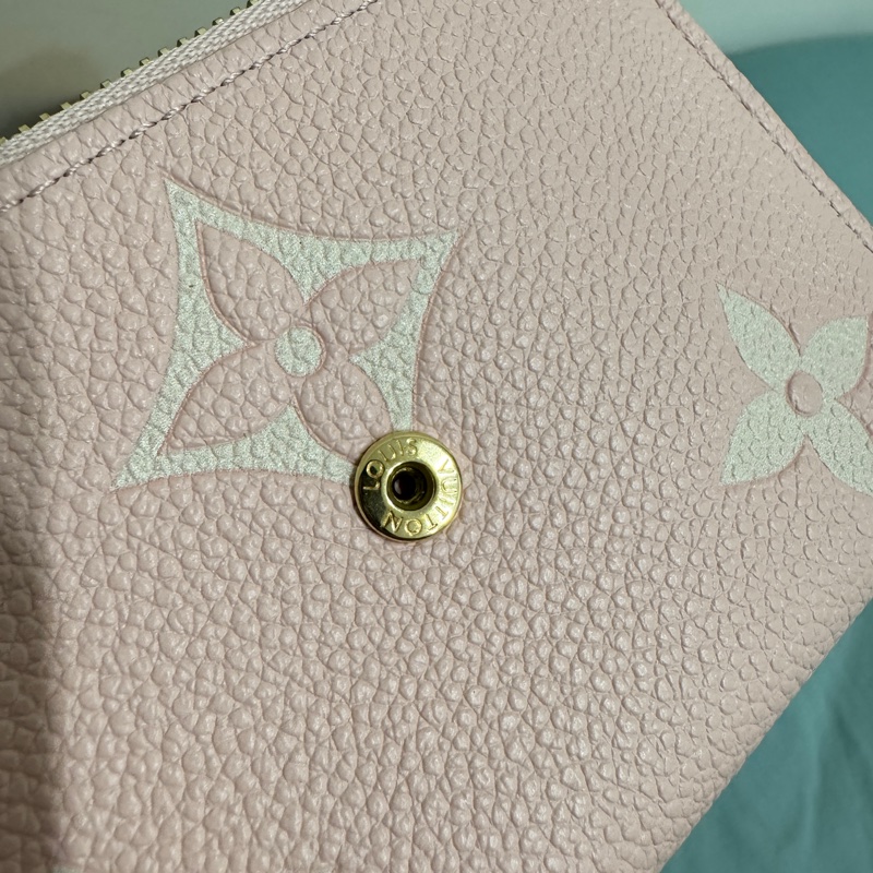 LV草莓牛奶短夾-5