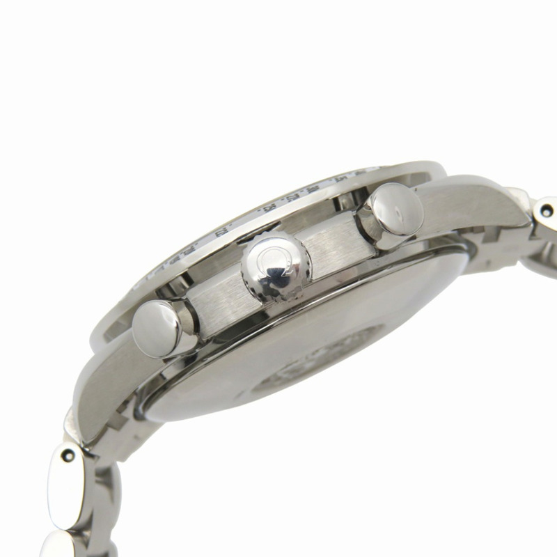 成色極佳的歐米茄超霸系列三曆3523.30自動腕錶，銀色不鏽鋼錶殼，具備三曆和日期星期顯示功能。 1306-5