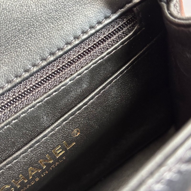 方胖 經典迷你口蓋包 ::CHANEL:: A35200黑色羊皮菱格紋淡金雙C方胖子斜背鍊包 口蓋包-23