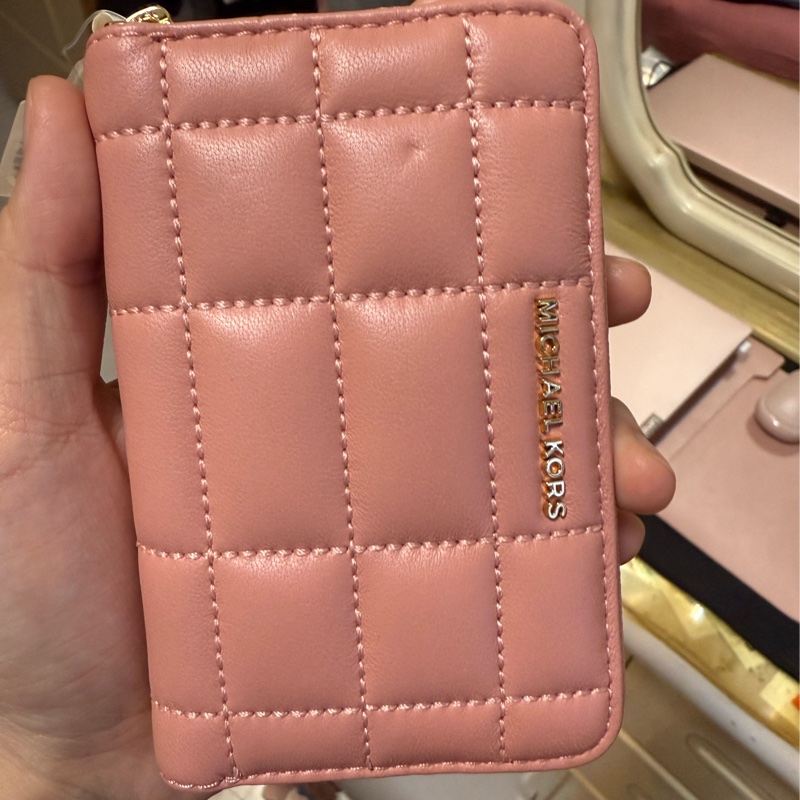 MICHAEL KORS 小香風 質感車線拉鍊卡片零錢包（粉）-4