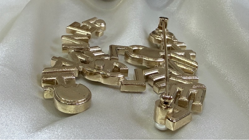 Chanel 22年滿鑽鑲珍珠 雙C logo胸針-7