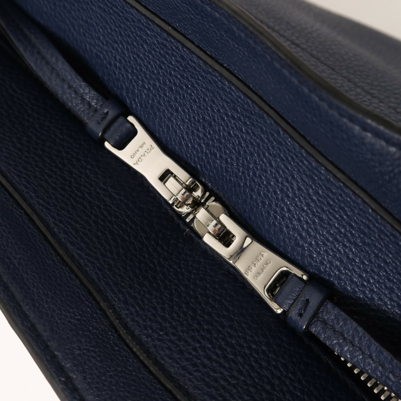 PRADA 牛皮皮革Tote Bag銀扣手挽袋-9