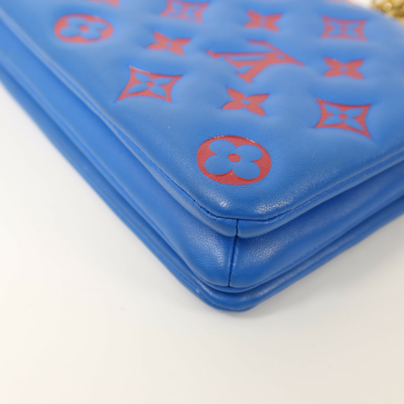LOUIS VUITTON Monogram Embossed Pochette Coussin金扣鏈帶肩背袋-11