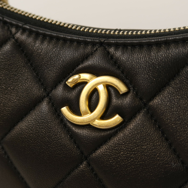 CHANEL 羊皮皮革Hobo金扣鏈帶肩背袋-8