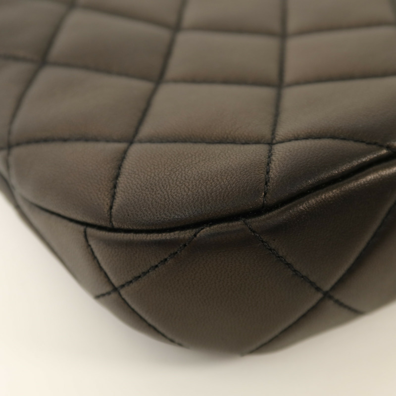 CHANEL 羊皮皮革Hobo金扣鏈帶肩背袋-10