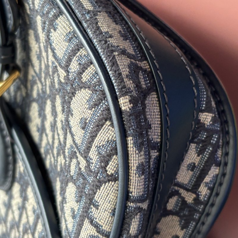 ::Christian Dior:: Dior Bobby 藍色經典緹花金字CD字母 中型馬鞍斜背包-7