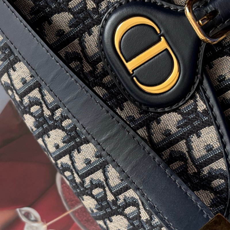 ::Christian Dior:: Dior Bobby 藍色經典緹花金字CD字母 中型馬鞍斜背包-10