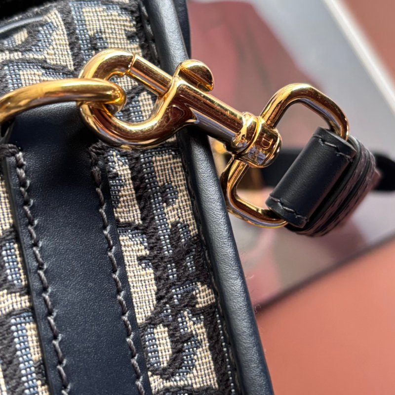 ::Christian Dior:: Dior Bobby 藍色經典緹花金字CD字母 中型馬鞍斜背包-13