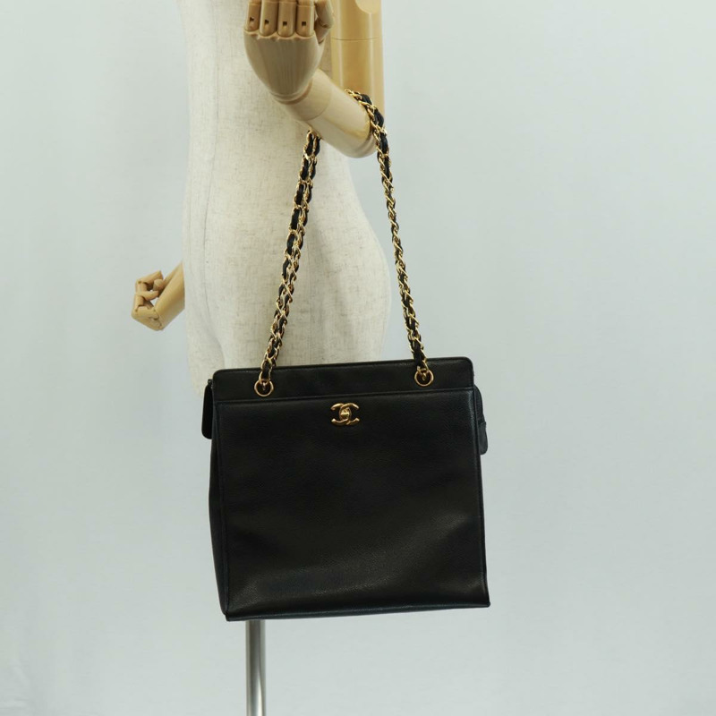 【日本直送】香奈兒魚子醬皮黑色金CC鏈條單背包 Auth 165539V-26