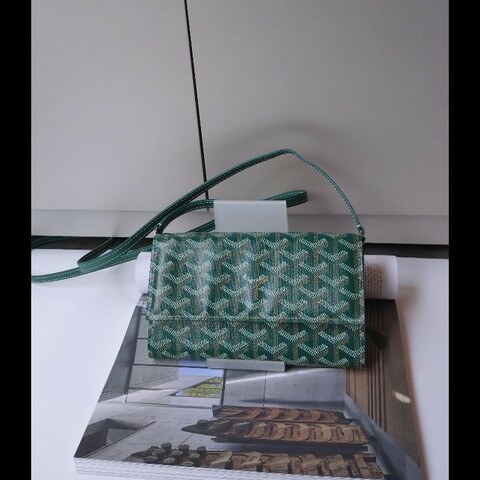 Goyard 綠色印花下蓋小斜背包 verenne continental wallet