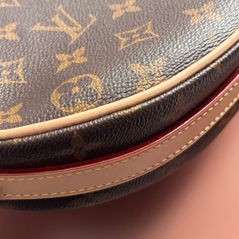 ::LOUIS VUITTON:: LV M46828 經典花紋豌豆斜背包PM 腋下包 肩背包 斜背包-7