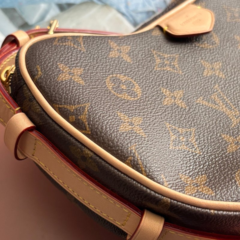 ::LOUIS VUITTON:: LV M46828 經典花紋豌豆斜背包PM 腋下包 肩背包 斜背包-8