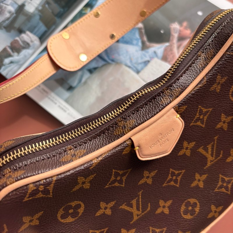 ::LOUIS VUITTON:: LV M46828 經典花紋豌豆斜背包PM 腋下包 肩背包 斜背包-9