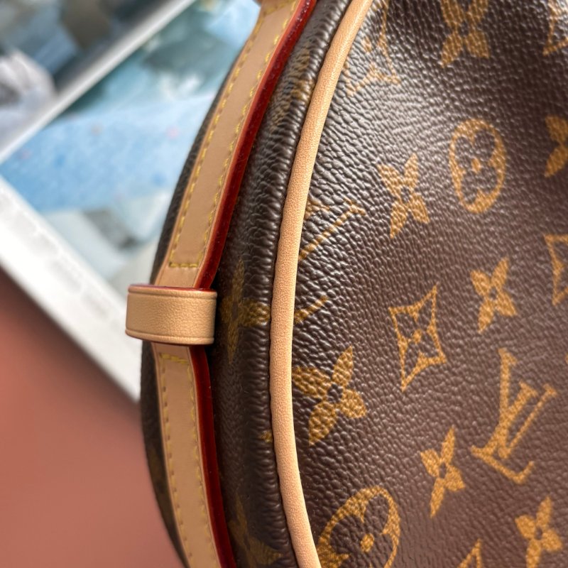 ::LOUIS VUITTON:: LV M46828 經典花紋豌豆斜背包PM 腋下包 肩背包 斜背包-15