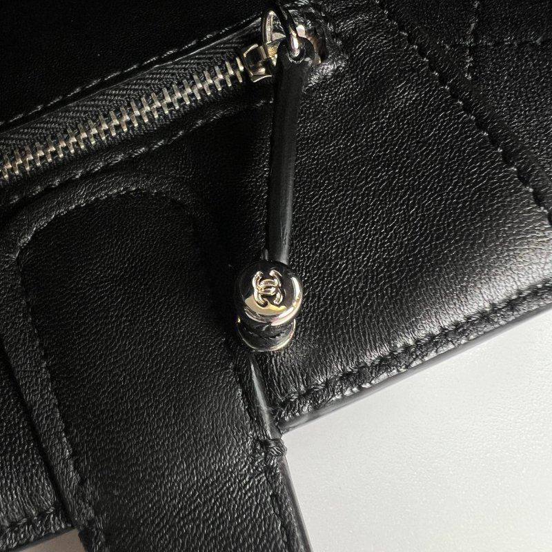CHANEL 大菱格兩用托特包黑 AS0240/27開-7