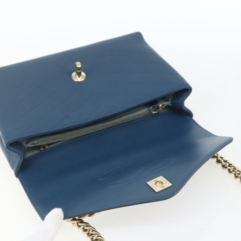 【日本直送】香奈兒 V 字縫線鏈條單肩背包，皮革材質，藍色，金色 CC 標誌，正品 ka1888SAM-19