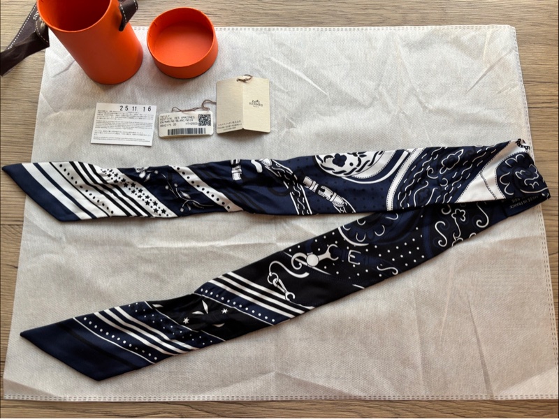HERMES 絲質Twilly絲巾-3