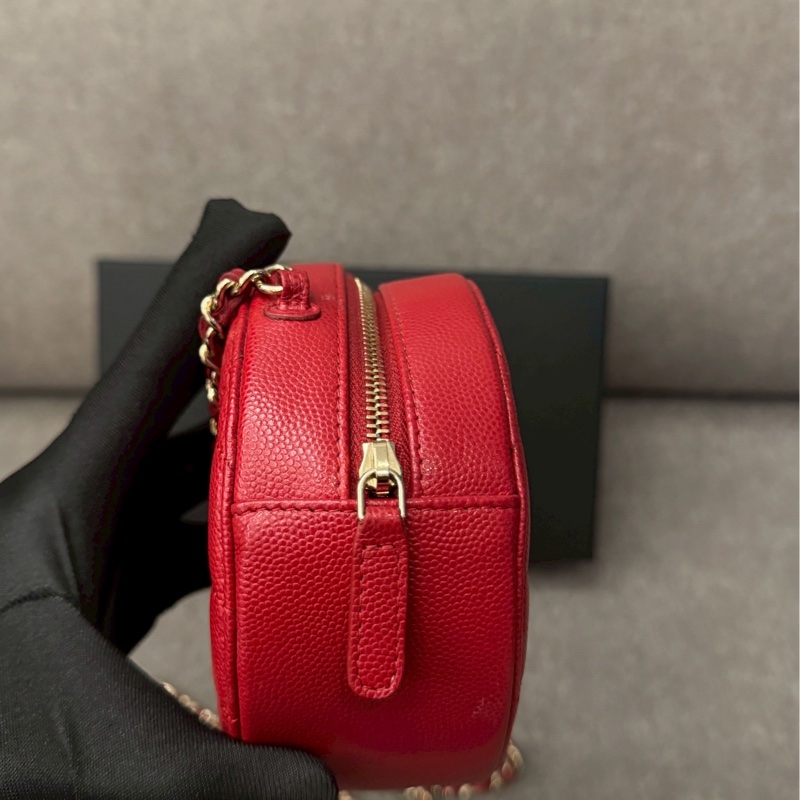 香奈兒紅色荔枝皮圓餅包-4