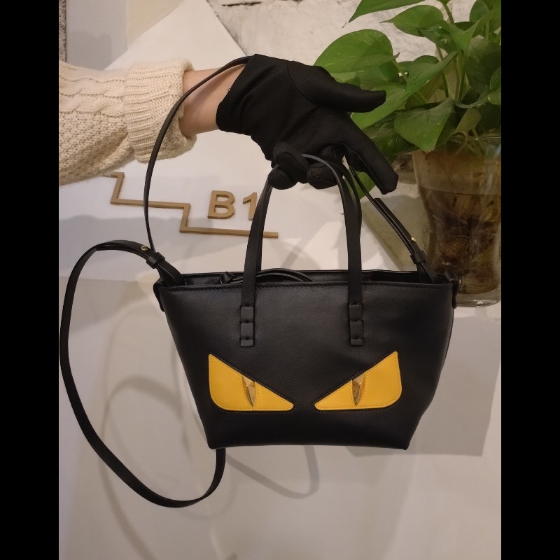 Fendi 黃眼黑皮小怪獸兩用包-3