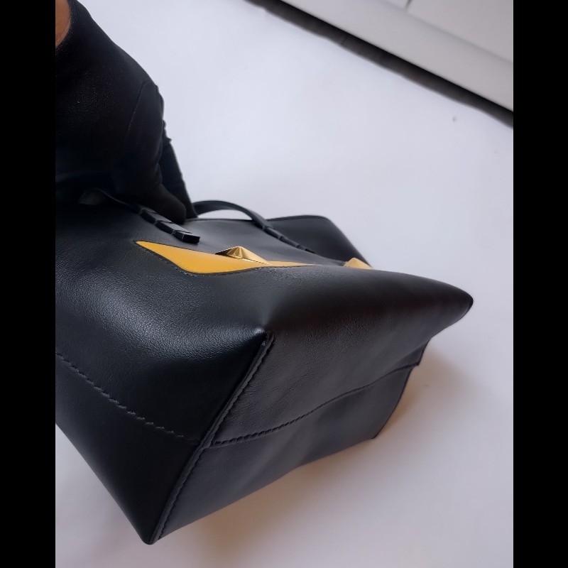 Fendi 黃眼黑皮小怪獸兩用包-6