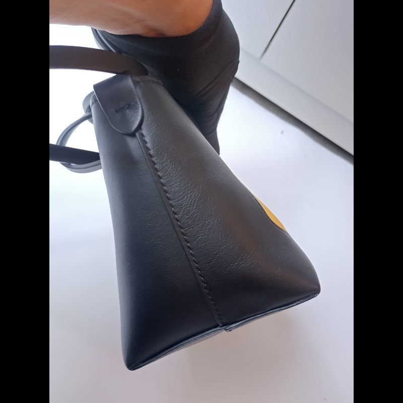 Fendi 黃眼黑皮小怪獸兩用包-7