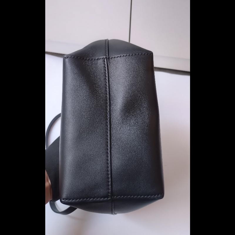Fendi 黃眼黑皮小怪獸兩用包-9