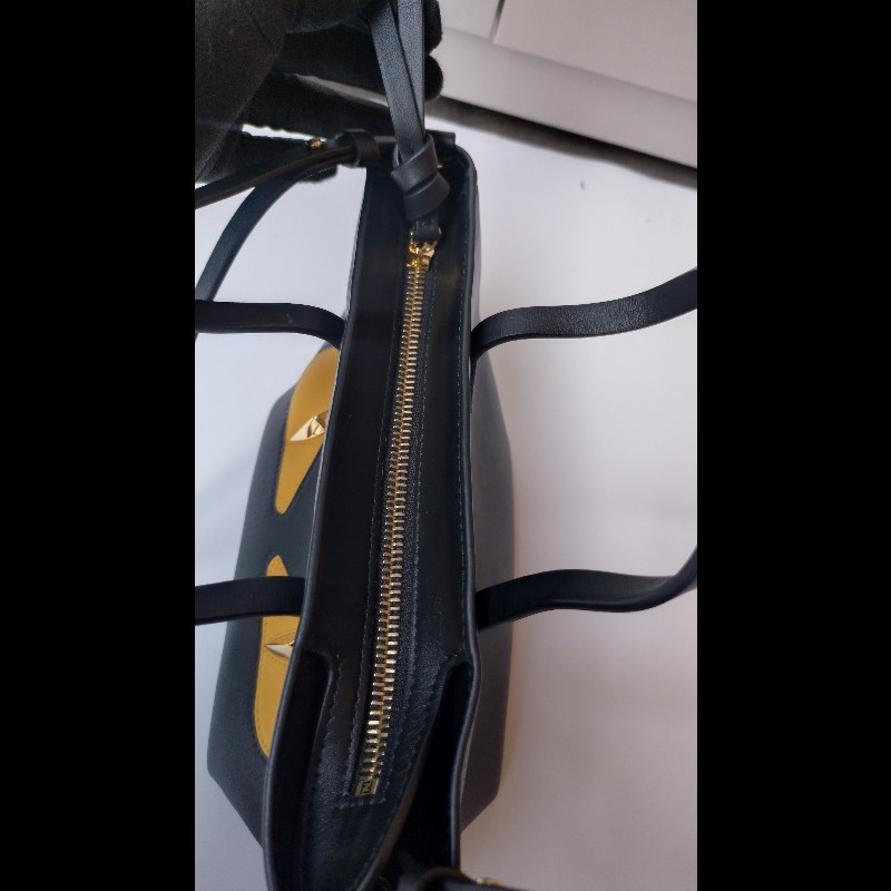 Fendi 黃眼黑皮小怪獸兩用包-18