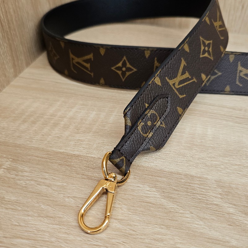 [好物推推新年甜價🧧] LV老花黑牛皮雙面金釦肩背背帶-1