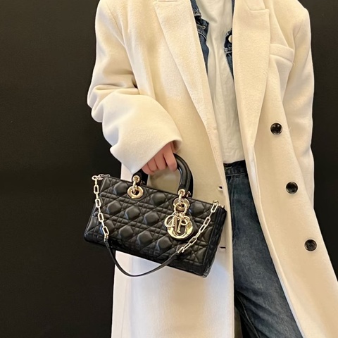 DIOR黑色羊皮金釦Lady D-Joy黛妃包M0613ONGE