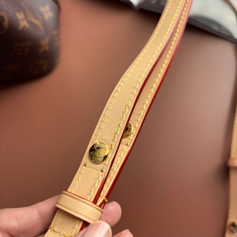 Néonoé BB ::LOUIS VUITTON:: LV M46581 經典花紋手提兩用水桶包-7