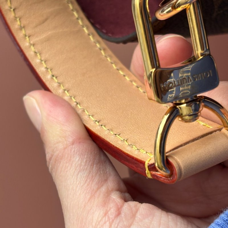 Néonoé BB ::LOUIS VUITTON:: LV M46581 經典花紋手提兩用水桶包-21
