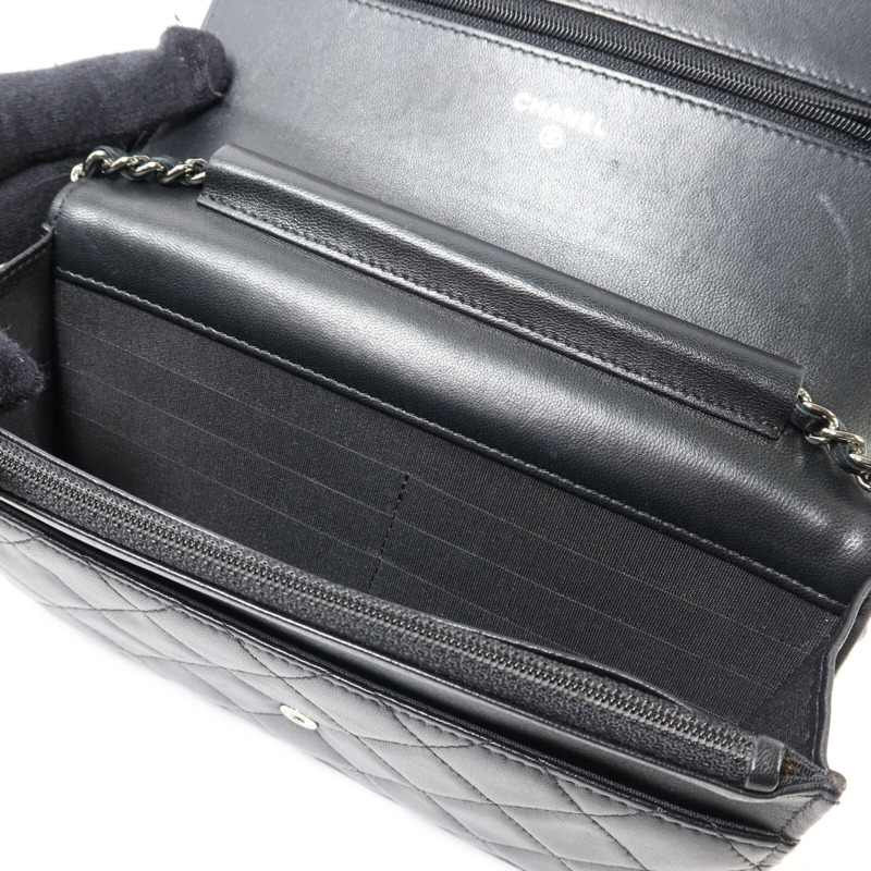 CHANEL 羊皮皮革Boy Wallet On Chain銀扣鏈帶肩背袋-4
