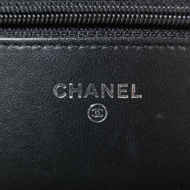 CHANEL 羊皮皮革Boy Wallet On Chain銀扣鏈帶肩背袋-5