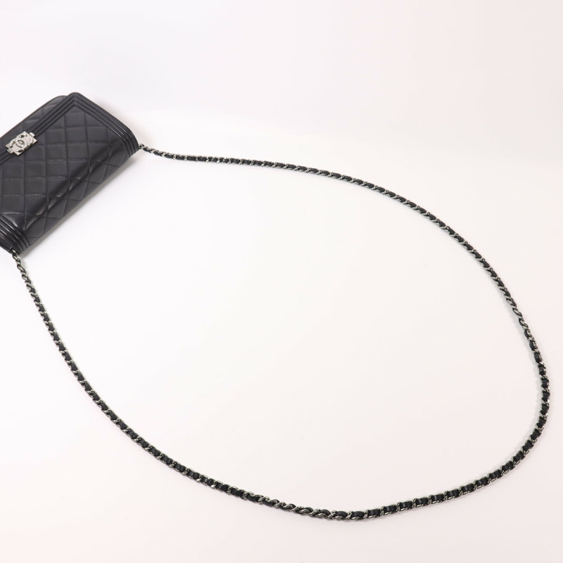 CHANEL 羊皮皮革Boy Wallet On Chain銀扣鏈帶肩背袋-8
