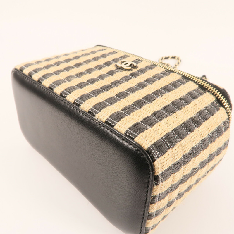 CHANEL Raffia Vanity Case金扣鏈帶肩背袋-5